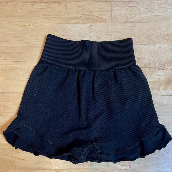 Free People - BUNDLE of 5 Shorts - Ribbed Movement Shorts - Picture 5 of 9